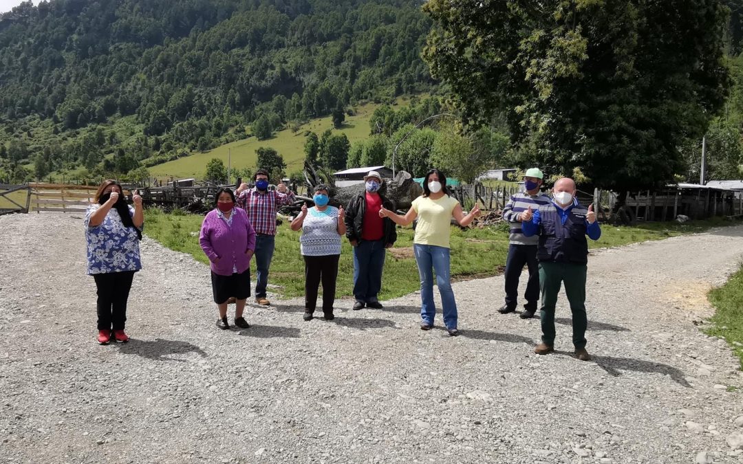 Entregan trabajos de mejoramiento de caminos en Pullinque bajo