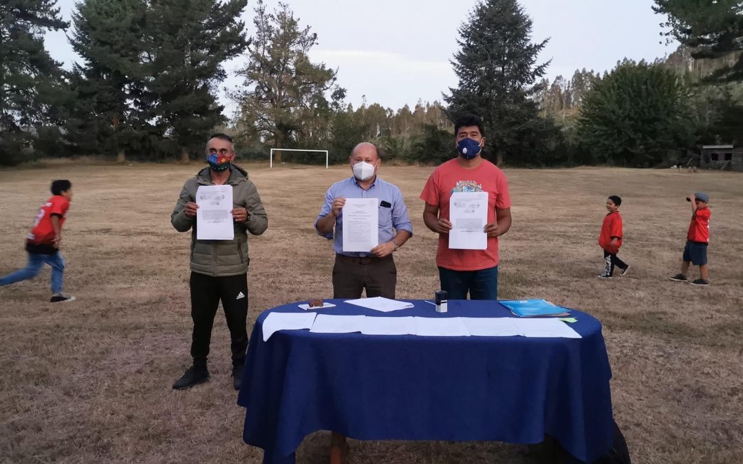 Firman comodato de un terreno para los 23 clubes de la Asociación de la Liga Campesina de Panguipulli