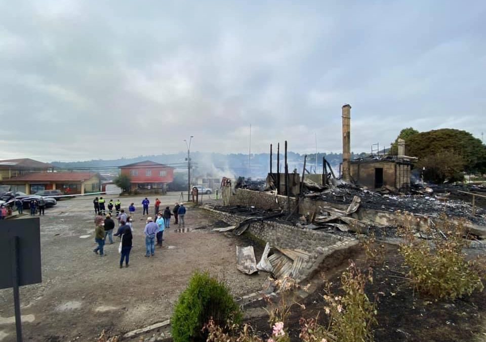 LA MUNICIPALIDAD DE PANGUIPULLI AGRADECE Y VALORA EL INMESO ESFUERZO DE LOS Y LAS VOLUNTARIOS DE BOMBEROS