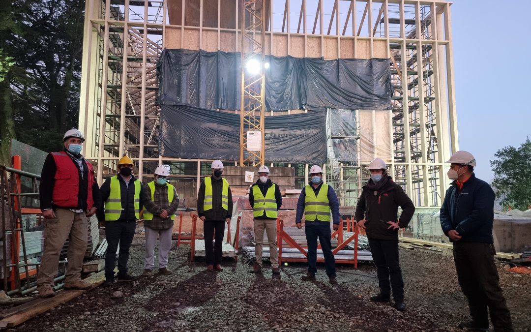 Municipalidad de Panguipulli visitó Teatro de las Artes para conocer su estado de avance