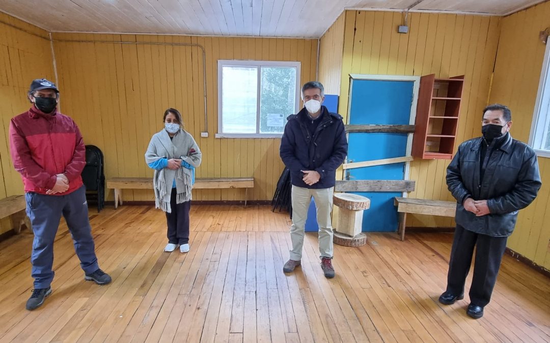 Municipalidad de Panguipulli coordinó acciones con vecinos de Choshuenco para avanzar en iniciativas para la localidad