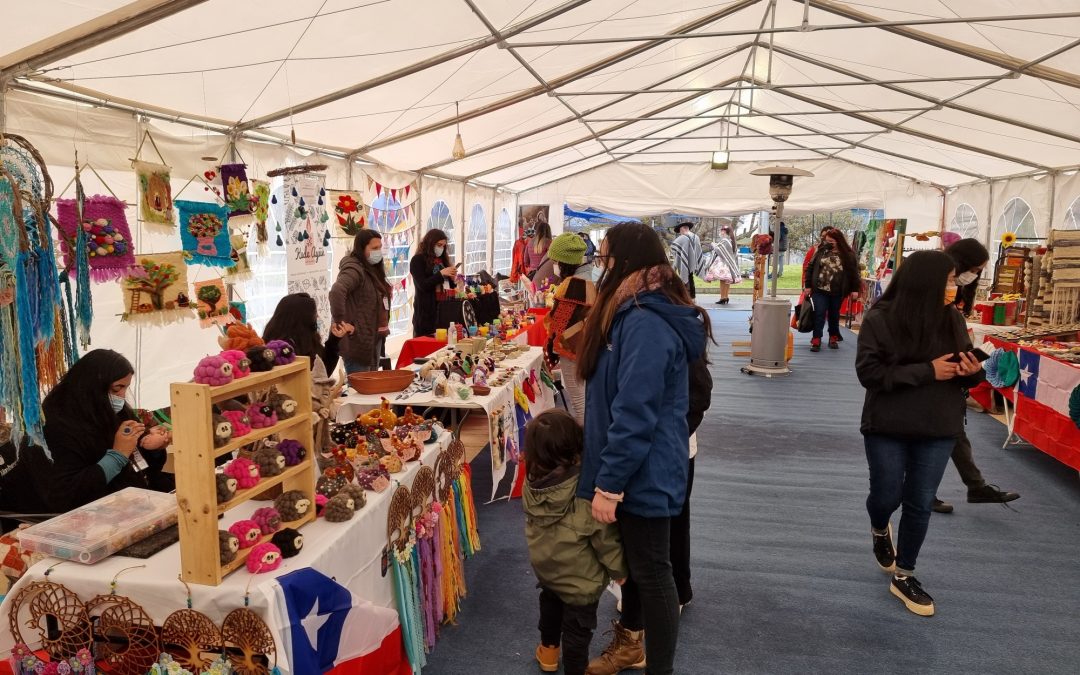 En Fiestas Patrias Municipalidad de Panguipulli lanza Feria Itinerante Sietelagos
