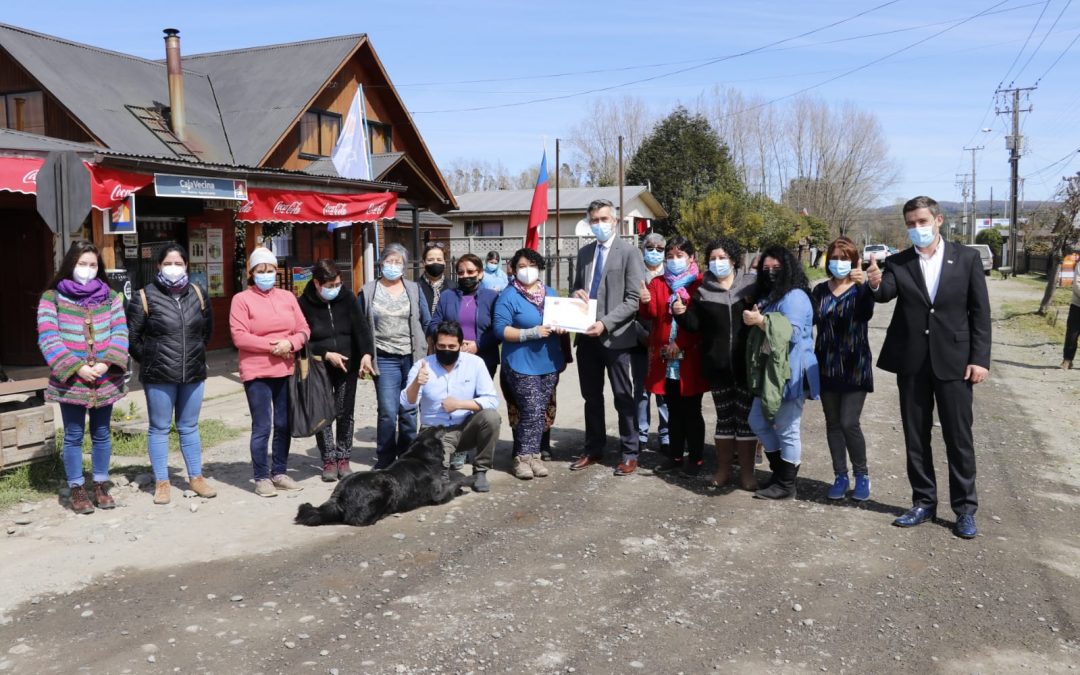 En Melefquén entregan certificado de Pavimentación Participativo