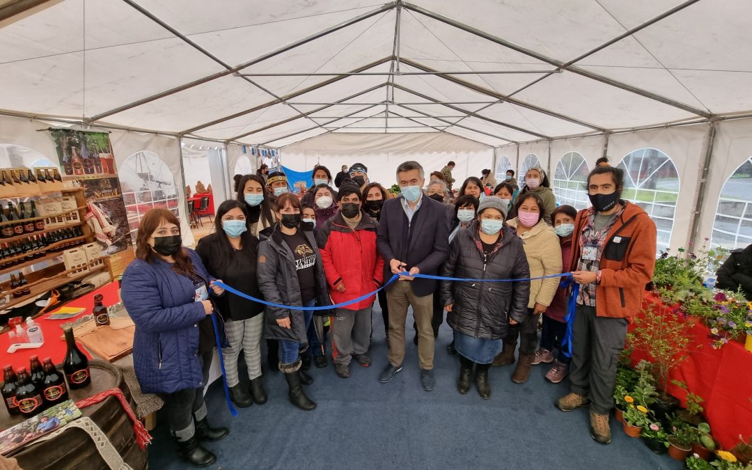 Municipalidad de Panguipulli inauguró el Primer Encuentro e Intercambio Cultural para celebrar el Día de la Mujer Rural