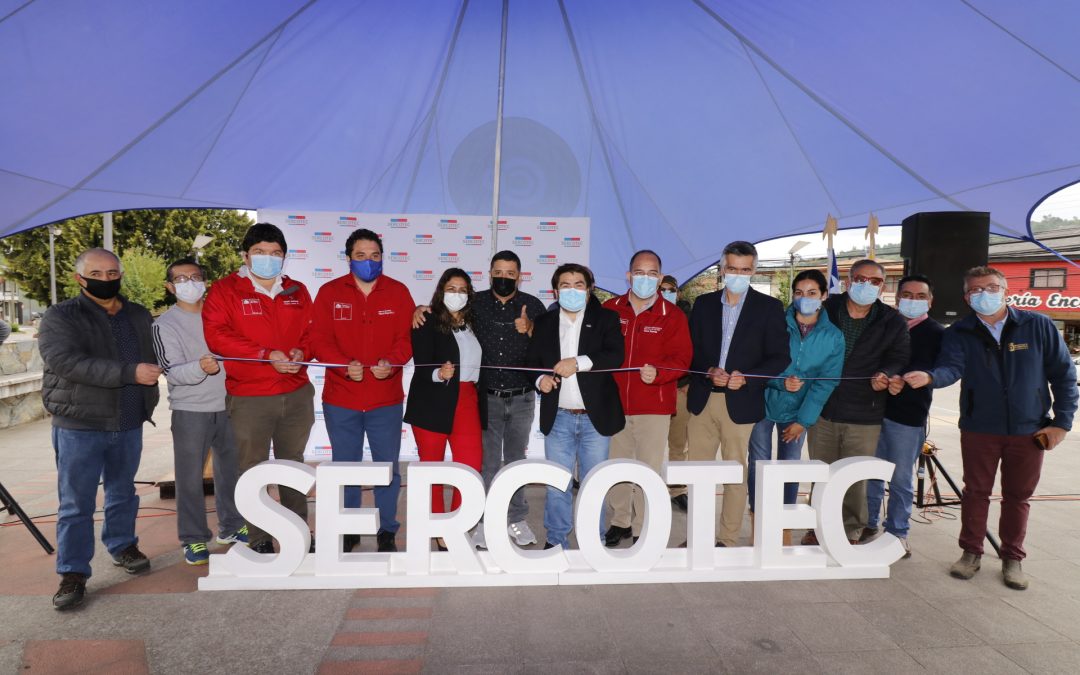 Municipalidad de Panguipulli, Cámara de Turismo y Comercio y Sercotec inauguran Barrio Comercial Las Rosas