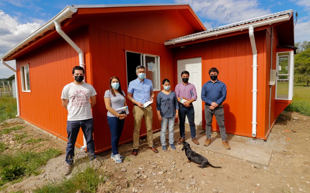 Municipalidad de Panguipulli visitó a familia beneficiada con el Fondo Solidario de Elección de Vivienda en sitio propio