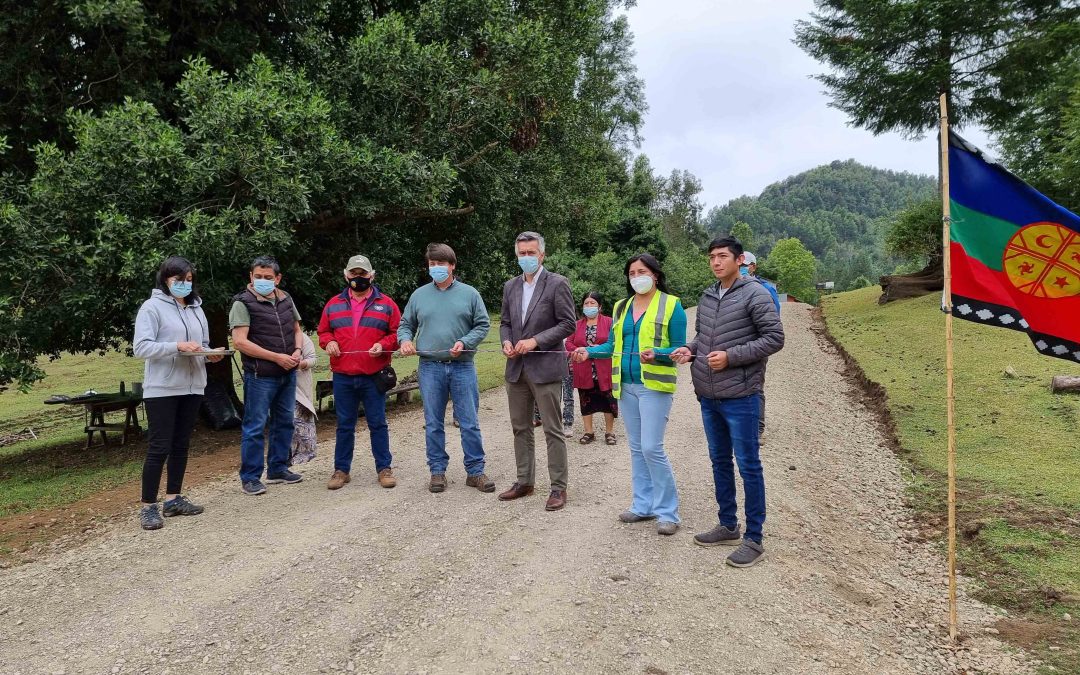 Inauguran camino para la Comunidad Rayen Ko de Pullinque Bajo