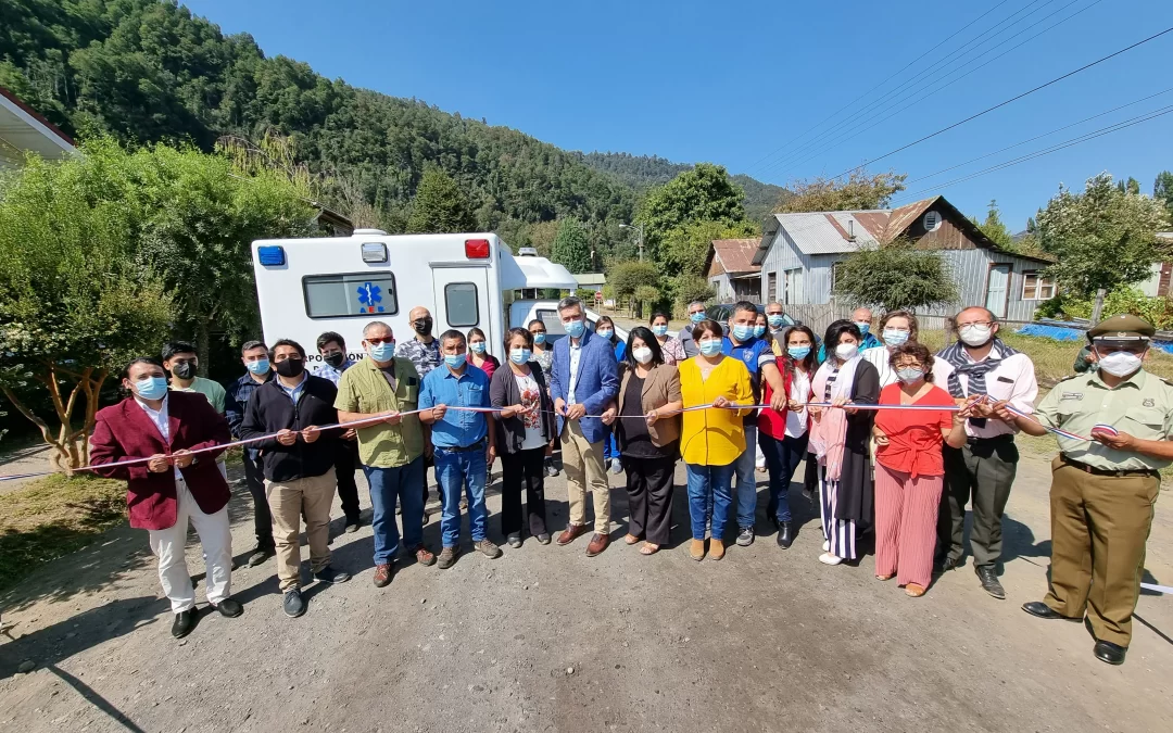 Corporación Municipal de Panguipulli entregó nueva ambulancia para la localidad de Choshuenco