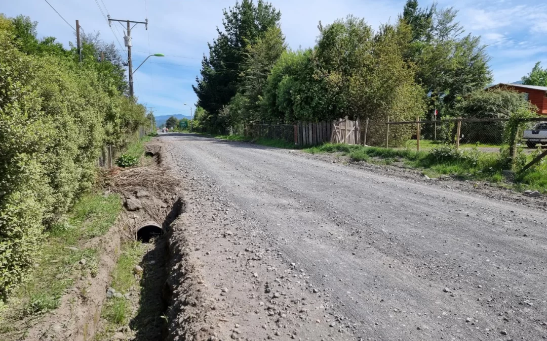 Alcalde Pedro Burgos Vásquez manifiesta preocupación por mantención de caminos a cargo de la empresa global de Vialidad