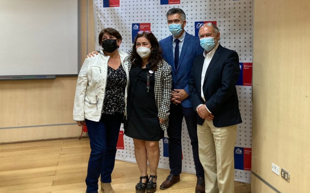Alcalde de Panguipulli se reunió con Ministra de Salud para plantear las necesidades de la comuna