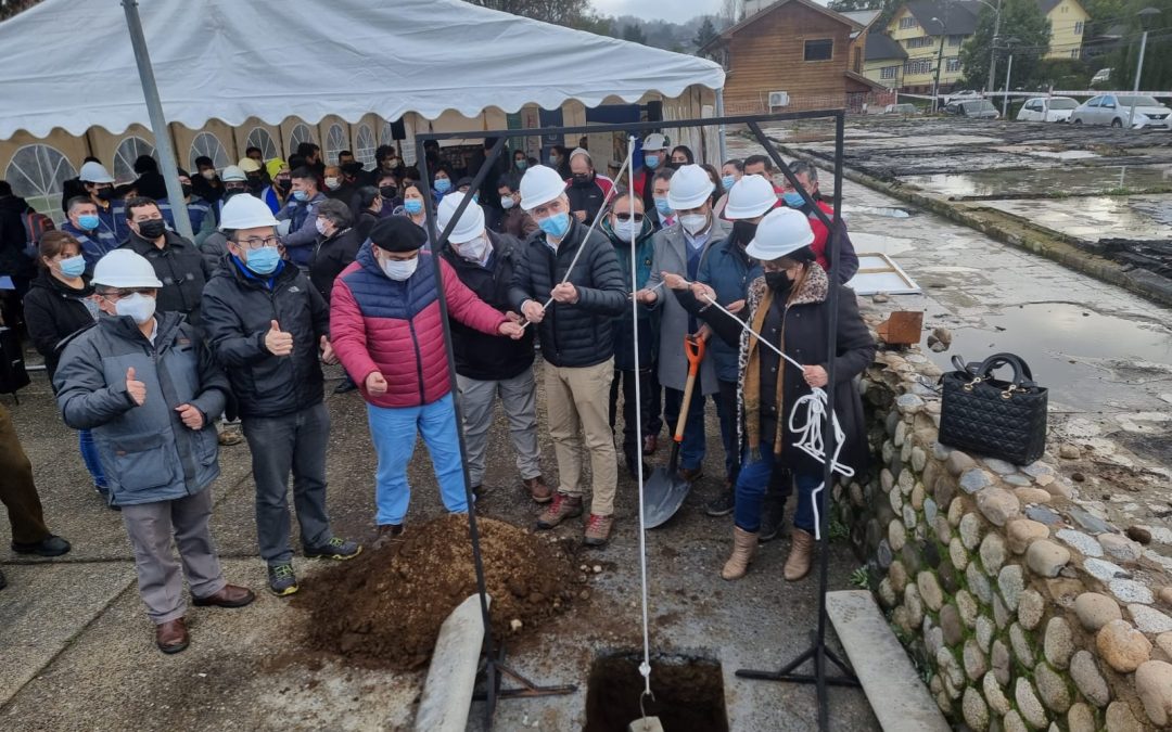 Instalan primera piedra de la reposición y habilitación de oficinas públicas de la Municipalidad de Panguipulli