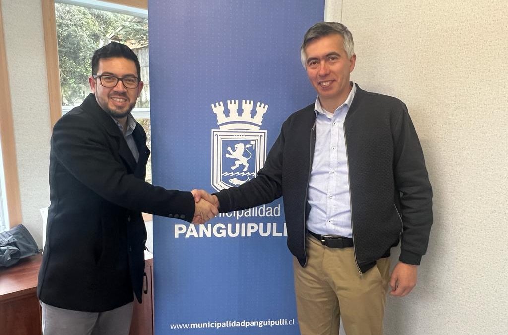 Alcalde de Panguipulli y Seremi de Bienes Nacionales se reúnen para concretar trabajo mancomunado por la comuna