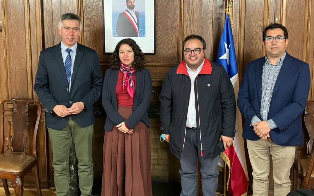 Alcalde de Panguipulli se reunió con ministra de Bienes Nacionales y subsecretario de la Subdere: Planteó urgencia en proyectos para el crecimiento y beneficio de la comuna