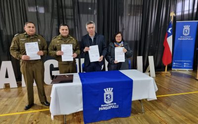 Municipalidad de Panguipulli y Carabineros firman convenio para desarrollar patrullajes preventivos en conjunto