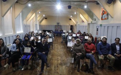Municipalidad de Panguipulli entregó «becas de mantención» a 238 estudiantes de la comuna