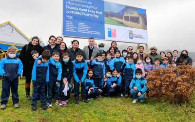 Autoridades dan el vamos a proyecto de mejoramiento de infraestructura en Escuela Lago Azul de Puerto Fuy