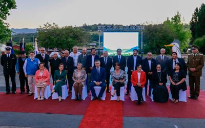 En acto oficial de aniversario Municipalidad de Panguipulli destacó a hombres y mujeres que han contribuido a la comuna