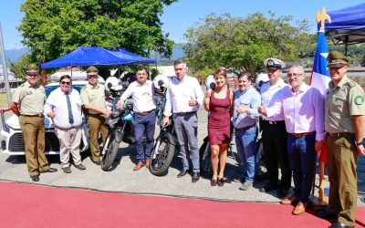 Municipalidad de Panguipulli presenta 4 motos y un auto sedán para fortalecer Seguridad Ciudadana comunal