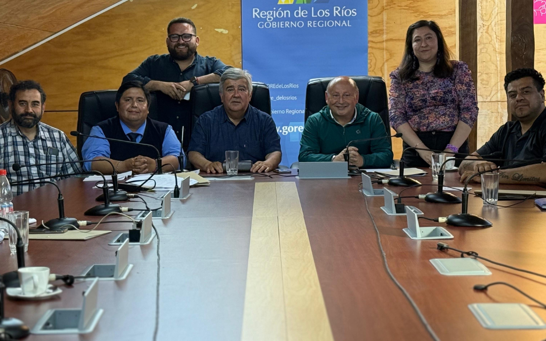 Alcalde Valdivia y director SECPLAN presentaron anteproyectos de inversión local en Gobierno Regional de Los Ríos