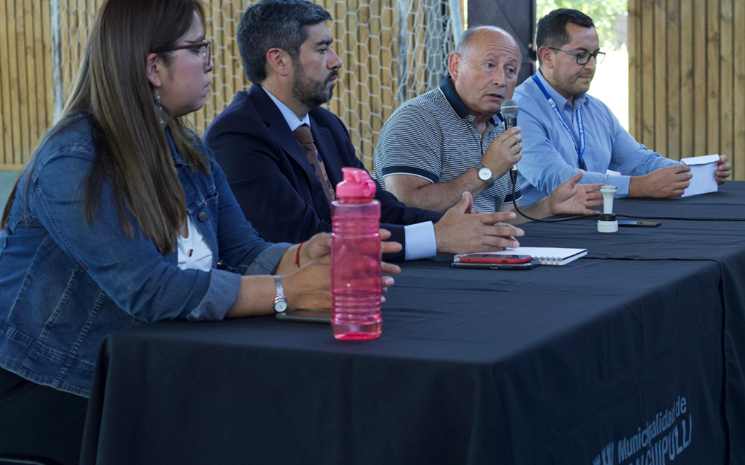 Emprendedores locales de Coñaripe se reunieron con alcalde Valdivia