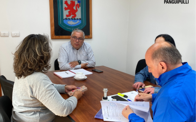 Alcalde Valdivia se reunió con docentes del Liceo Fernando Santiván para tramitar urgente compra de leña para año 2025