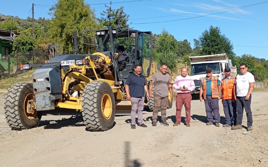 Municipalidad de Panguipulli mejora sector de la línea férrea