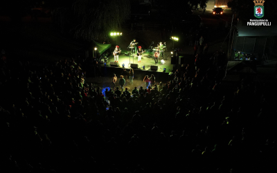 ¡Choshuenco disfrutó de una noche mágica con su show playa!