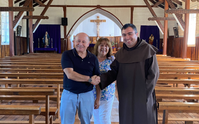 Alcalde Valdivia se compromete a regularizar pago pendiente con la Iglesia Purísima San Sebastián de Liquiñe