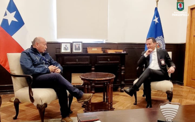 Alcalde Valdivia ofrece terrenos disponibles para cuartel de la PDI a Director General