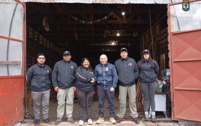 Alcalde Valdivia refuerza compromiso con Bomberos de Puerto Pirihueico