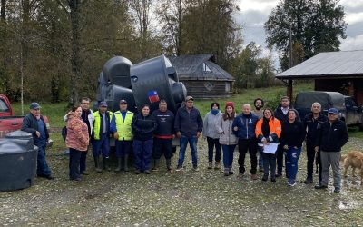 Alcalde Valdivia entregó estanques de agua a familias de Huerquehue