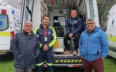 Alcalde Valdivia recibe nueva ambulancia para Choshuenco y Neltume