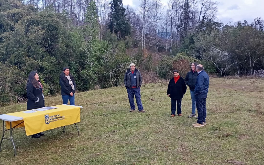 Municipio cumple compromiso con comunidad de Tralcapulli entregando estanques de agua y planzas