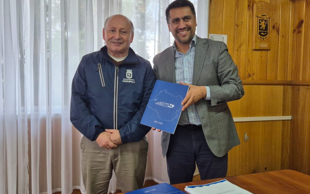 Municipio y CFT Los Ríos Panguipulli fortalecen alianza por el desarrollo educativo
