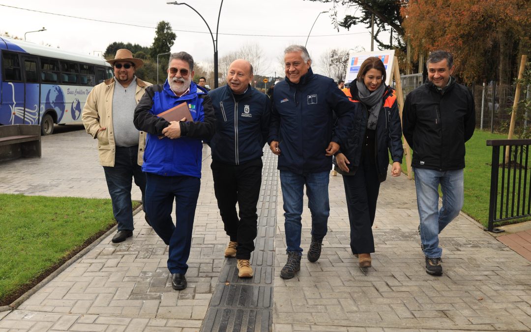 Alcalde Valdivia junto a autoridades regionales inauguraron segundo tramo de la Costanera de Panguipulli