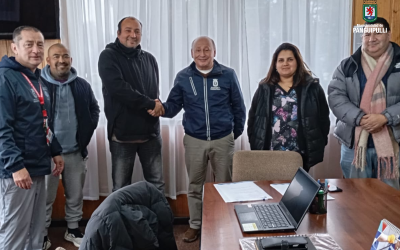 Alcalde Valdivia realizó reunión de trabajo con el Club Naval para planificar proyectos y financiamiento