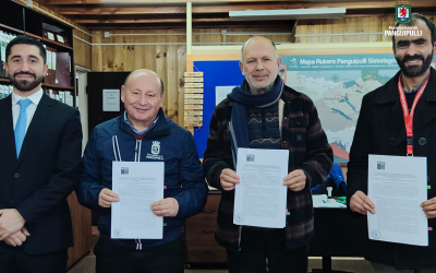 Alcalde Valdivia firmó importante convenio para fortalecer la cultura en Panguipulli