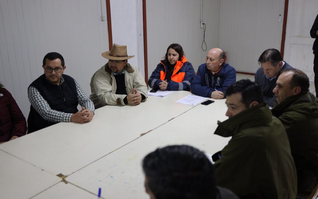 Alcalde Rodrigo Valdivia instruye acciones concretas por temporal en Panguipulli