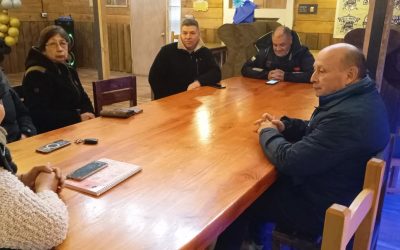 Importante reunión de coordinación entre el alcalde Rodrigo Valdivia y la Cámara de Comercio y Turismo de Liquiñe