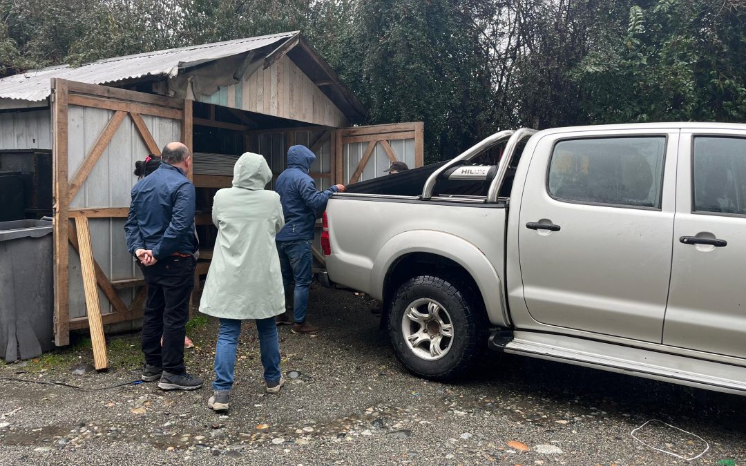 Municipalidad apoya con materiales a familias más vulnerables de la comuna