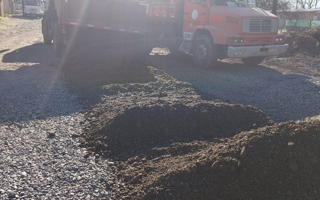 Mejoras viales en Huellahue: camino a la escuela quedó totalmente reparado