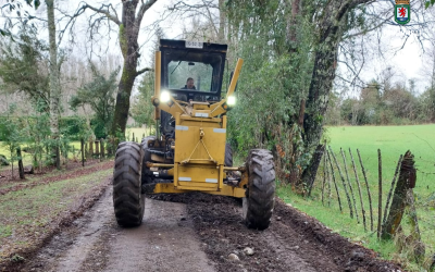 Departamento de Caminos realizan mejora de caminos en Cultruncahue