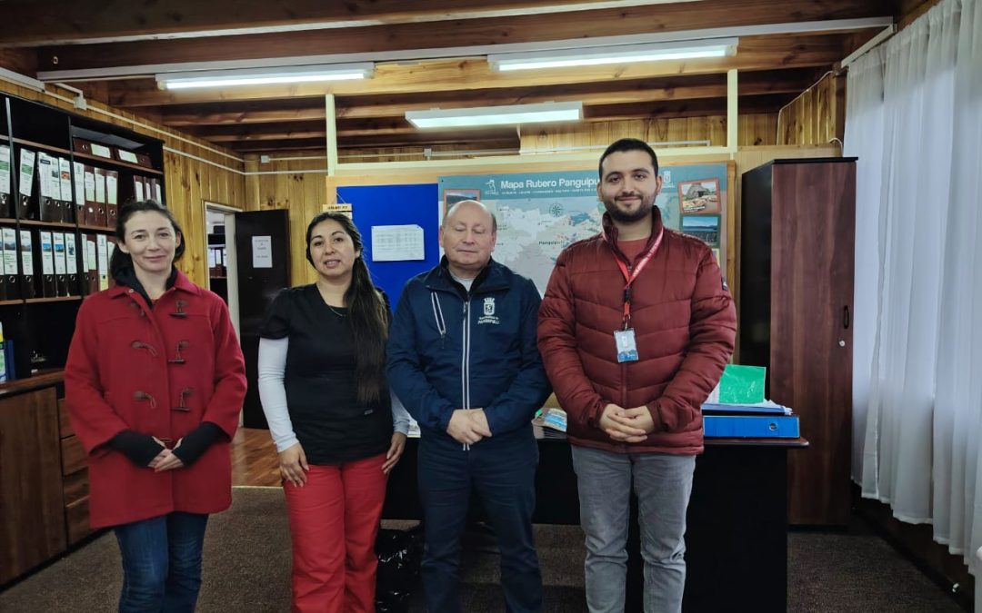Alcalde Valdivia y Departamento de Vivienda reciben a vecinas del Comité Nueva Luz reforzando compromiso habitacional