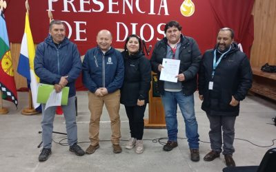Alcalde Rodrigo Valdivia colocó la primera piedra de la nueva Plaza Los Pioneros en Neltume