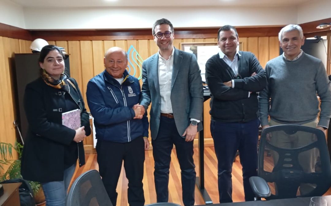 Alcalde Rodrigo Valdivia impulsa soluciones sanitarias para Panguipulli