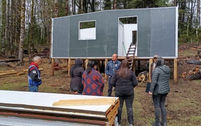 Alcalde Valdivia entregó vivienda de emergencia Senapred a familia de Cachim Alto