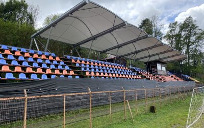 Histórico avance: Estadio Municipal de Panguipulli suma nueva infraestructura