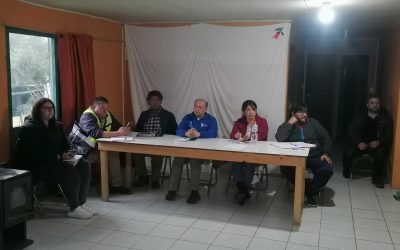 Alcalde Valdivia se reunió con comunidad de Cayumapu para abordar mejoras sobre agua potable, caminos y vivienda
