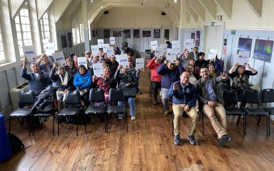 Alcalde Valdivia y Seremi de Bienes Nacionales entregan títulos de dominio a más de 25 familias de Panguipulli