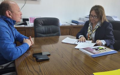 Alcalde Valdivia se reúne con Directora Nacional DOH para destrabar mitigaciones de comités de vivienda de Neltume